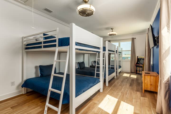 026 Blue Heaven NE Bunk Room