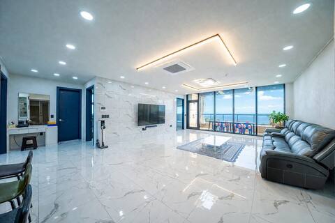 Ocean View #Mukho Port #Lighthouse #Gobulgae Beach 3rd Floor Private Room