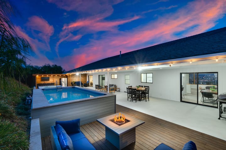 Rent A Penthouse In El Cajon With A Pool photo