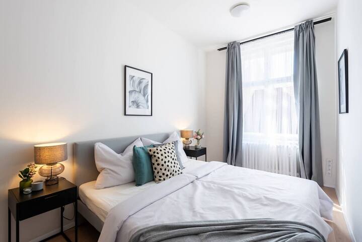 Huge Luxury 3BR Apt | Prague Old Town Oasis gallery image 4