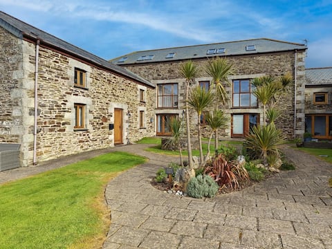 3 Bed in Mawgan Porth (oc-s29403)
