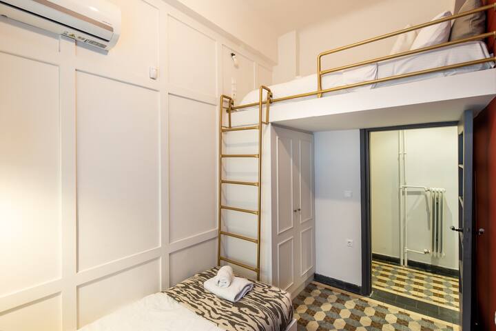 Meadows – Luxury 3-Bedroom Apartment in Athens gallery image 4