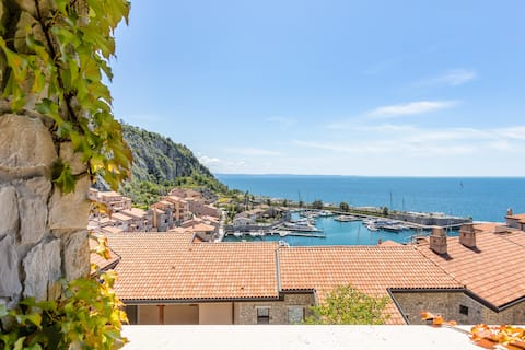Sunrise over the sea - Portopiccolo Apartments