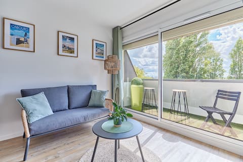 Popular Airbnb listing: At the right rest - Appt close to the sea in Cabourg