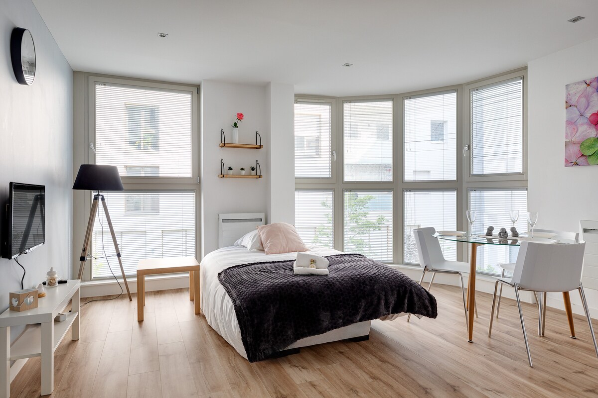 Popular Airbnb listing: Appartement Luce - Welkeys in Vauban Esquermes