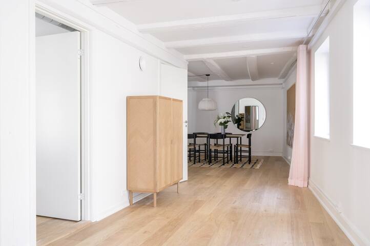 Kings Square apt. 1&2 by Daniel&Jacob’s gallery image 5