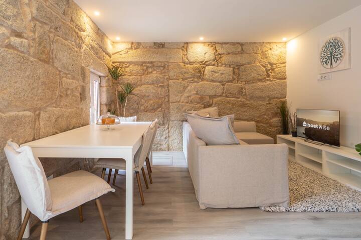 3 Comfy Flats | Jacuzzi & Terrace by Host Wise gallery image 2