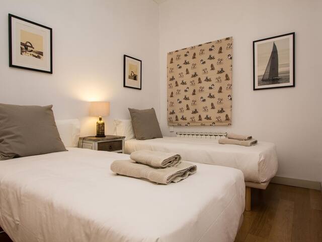 Deluxe three bedrooms apartment gallery image 5