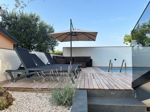 Villa monte r+luxury