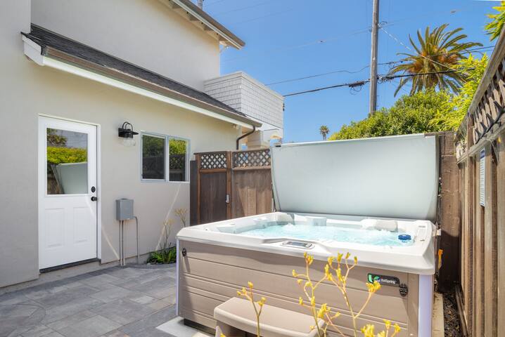 Two-Six Beach House – newly renovated! gallery image 4