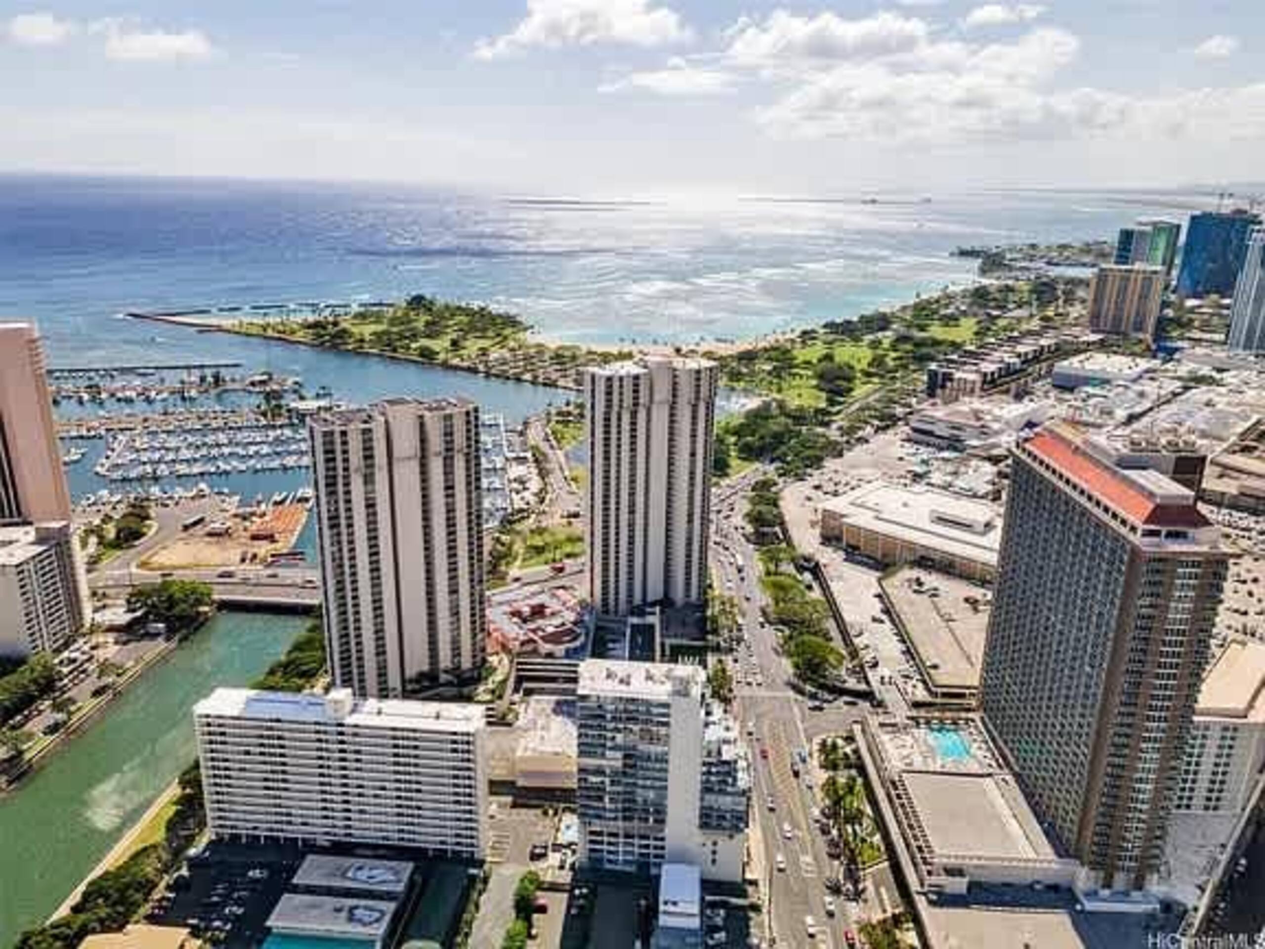 Newly Renovated Ala Moana Condo w_Amazing Views 11 - Photo 38