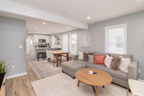 New!3BR/2BA Home in the Vibrant City of Hazel Park