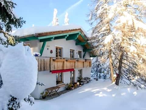 Chalet with exclusivity and privacy