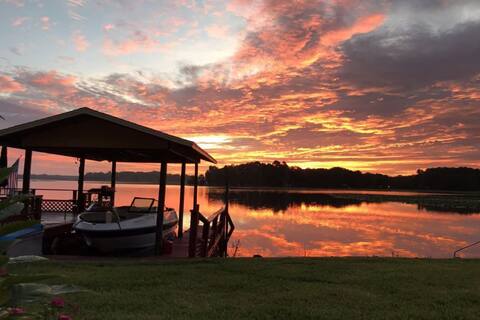 6 BD Lake Retreat, Loaded for Fun - Stunning Views