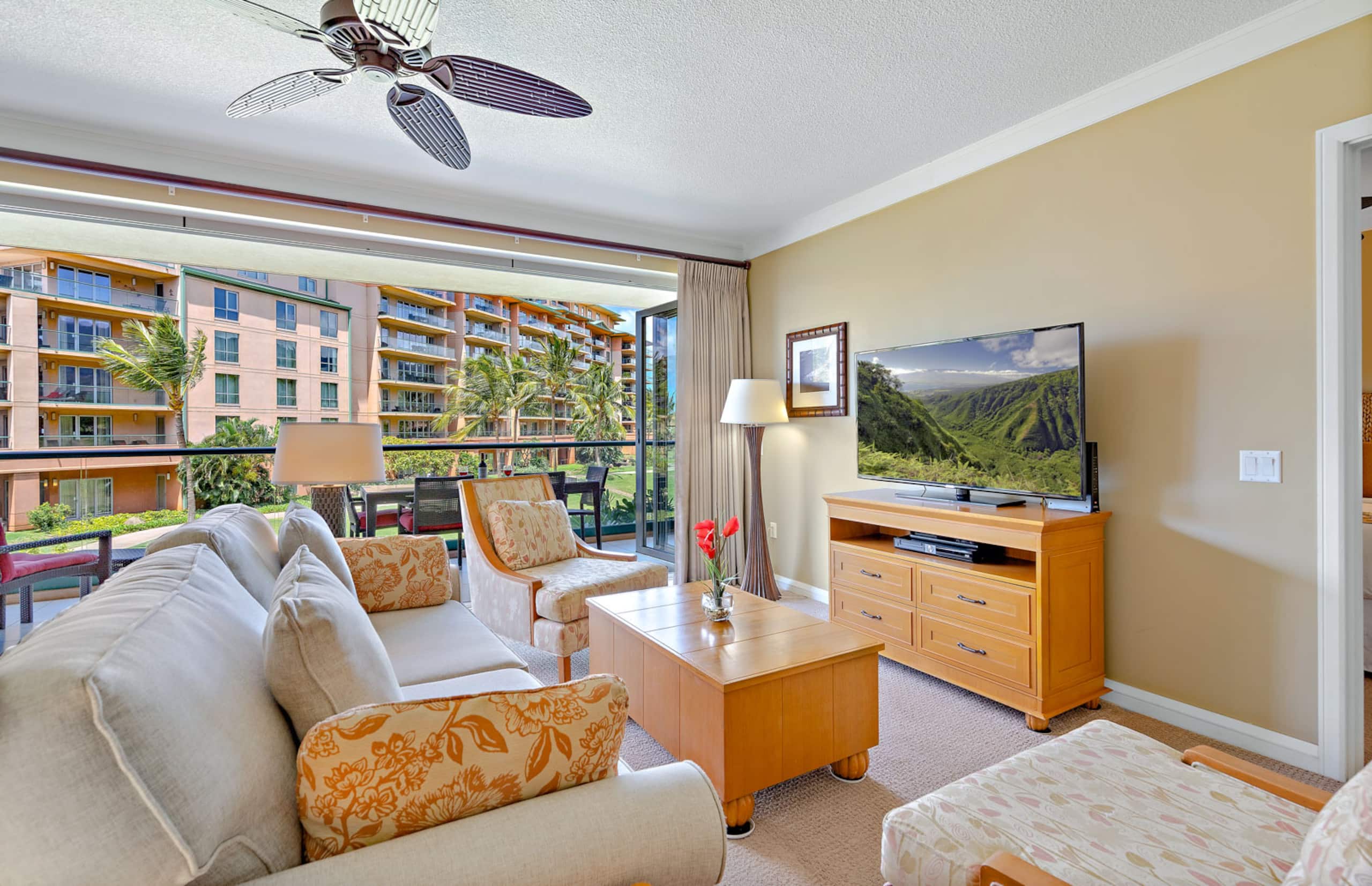 Condo in Lahaina · ★4.95 · 2 bedrooms · 3 beds · 2 baths - Image 12
