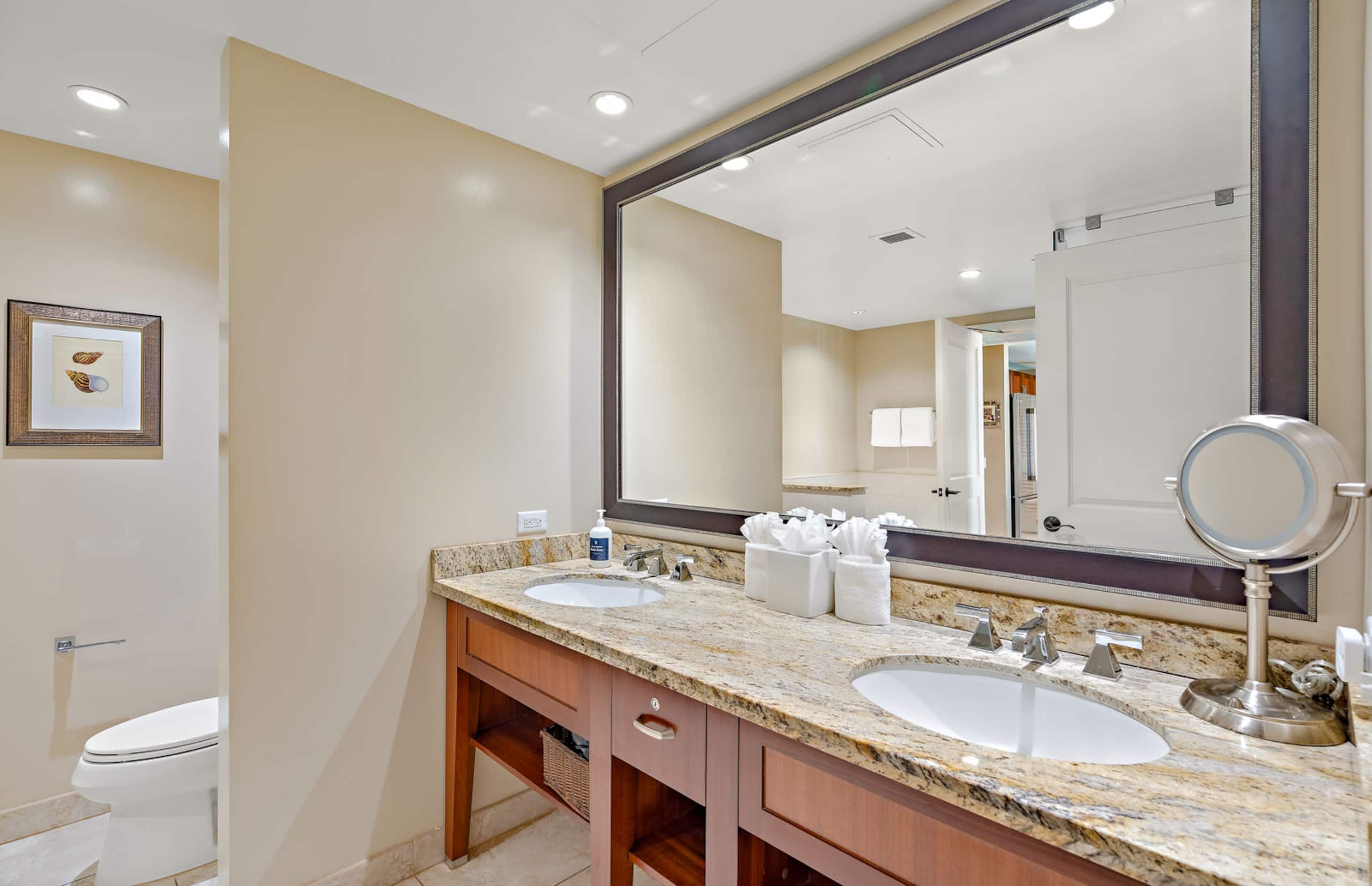 Condo in Lahaina · ★4.95 · 2 bedrooms · 3 beds · 2 baths - Image 19