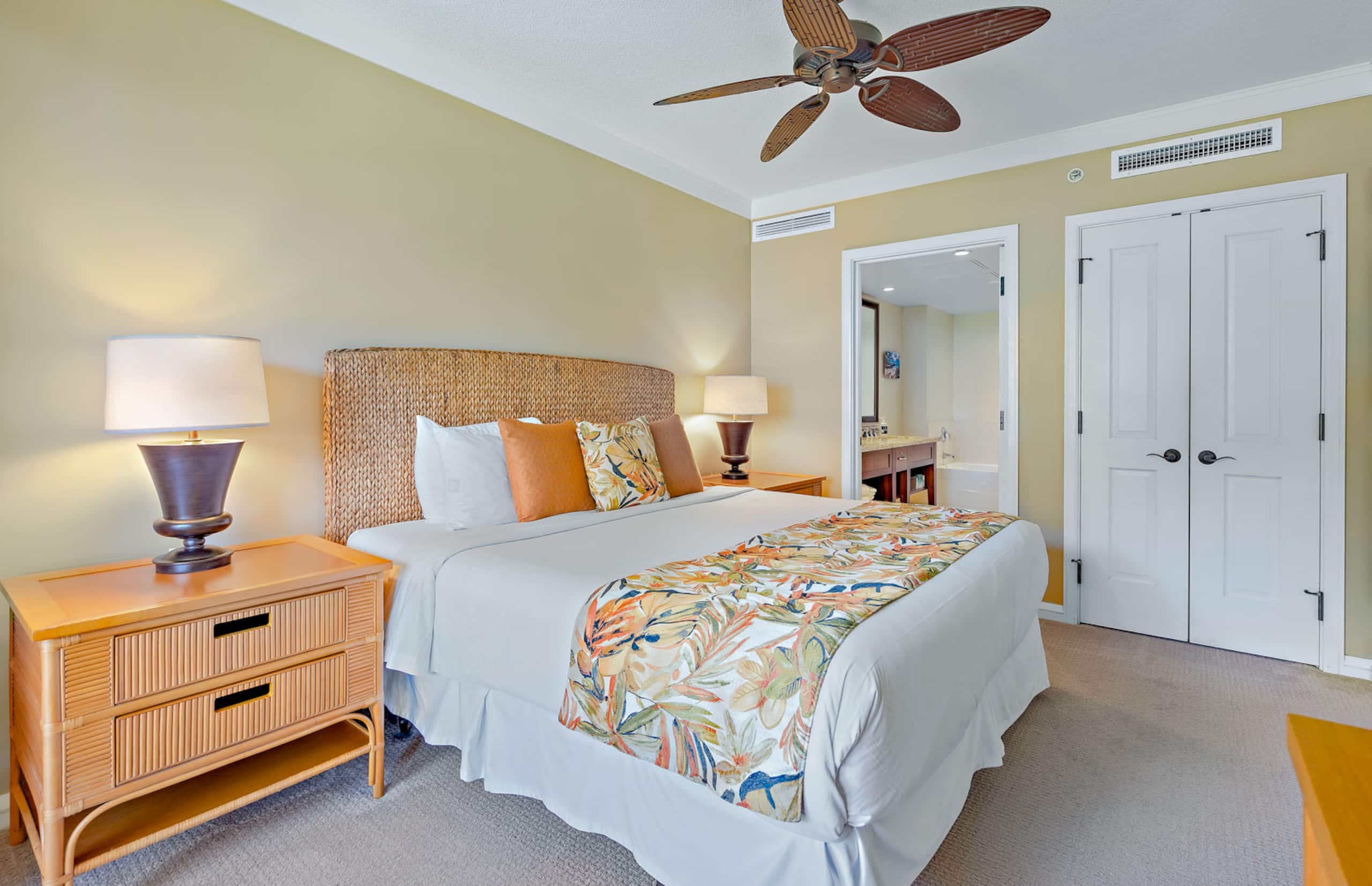 Condo in Lahaina · ★4.95 · 2 bedrooms · 3 beds · 2 baths - Image 23
