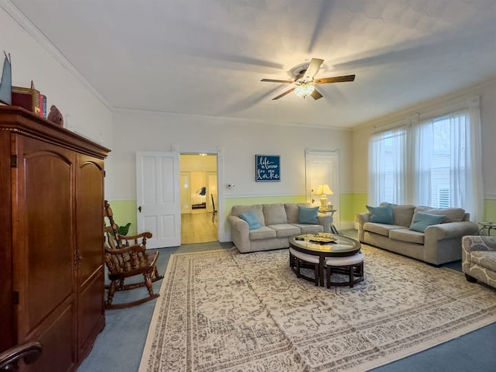 Stay In Style! Family Getaway By The Erie Shores - Put-in-Bay, OH