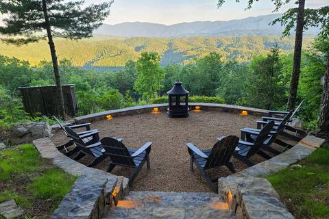 Tallassee Family Home w/ Stunning Smoky Mtn Views