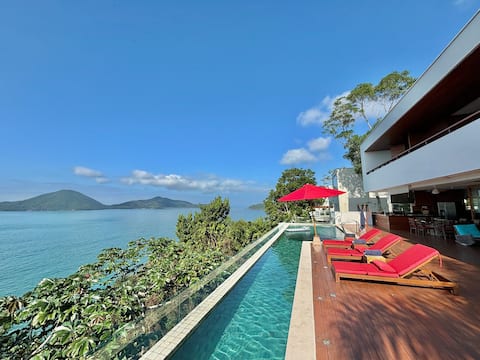 Spectacular high-end house with exclusive view