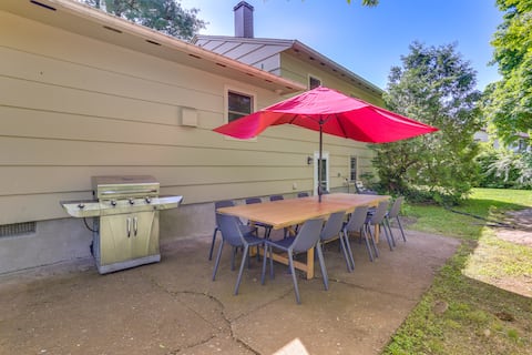 Charming Highland Falls Home < 2 Mi to West Point!