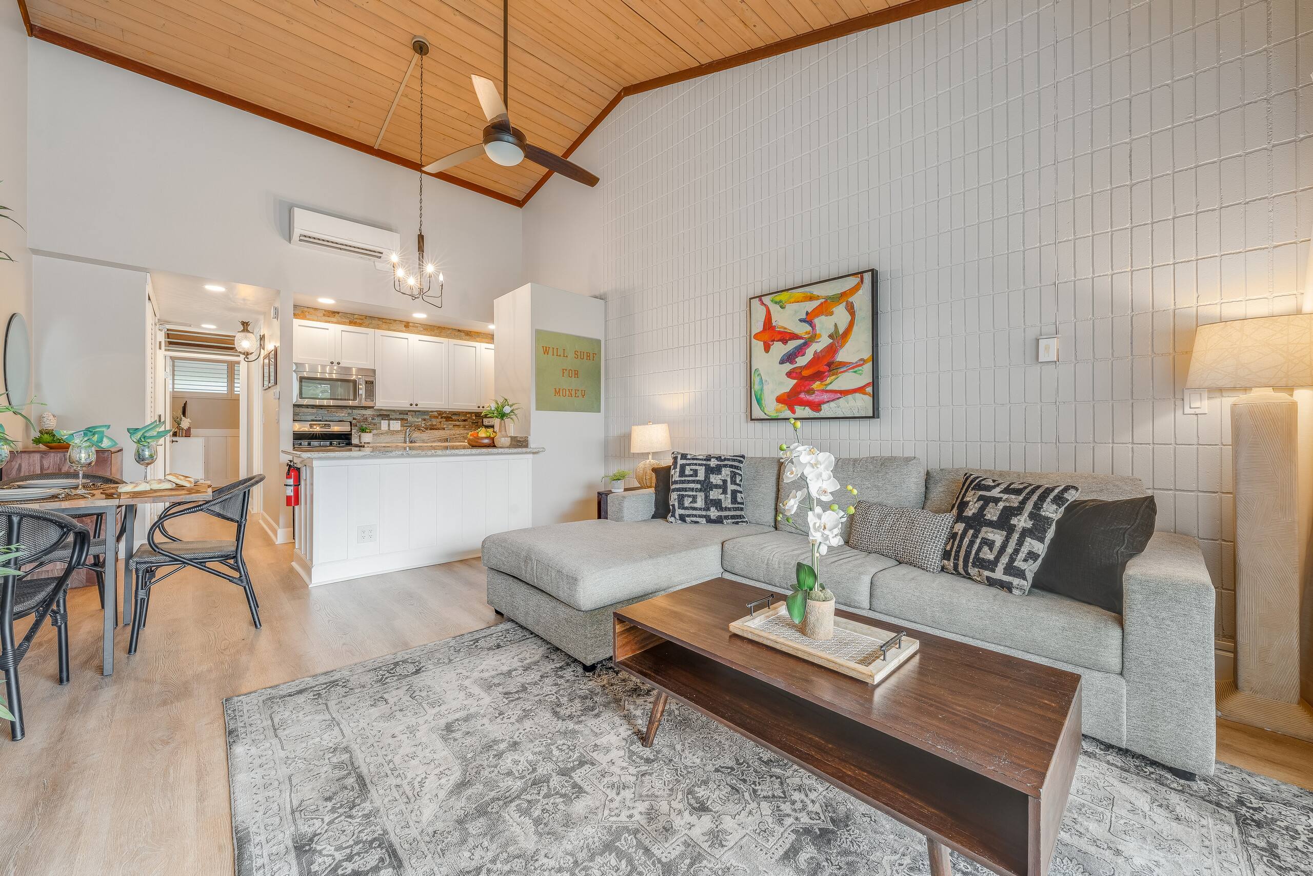 Condo in Lahaina · ★4.74 · 1 bedroom · 2 beds · 1 bath - Image 3