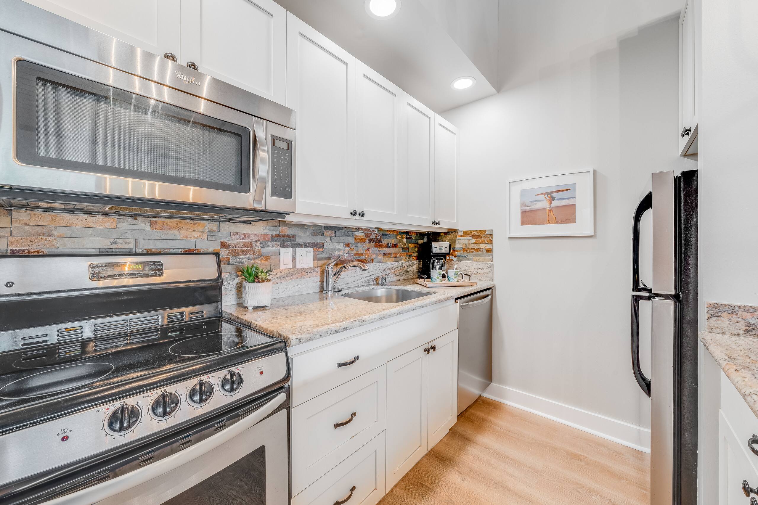 Condo in Lahaina · ★4.74 · 1 bedroom · 2 beds · 1 bath - Image 8