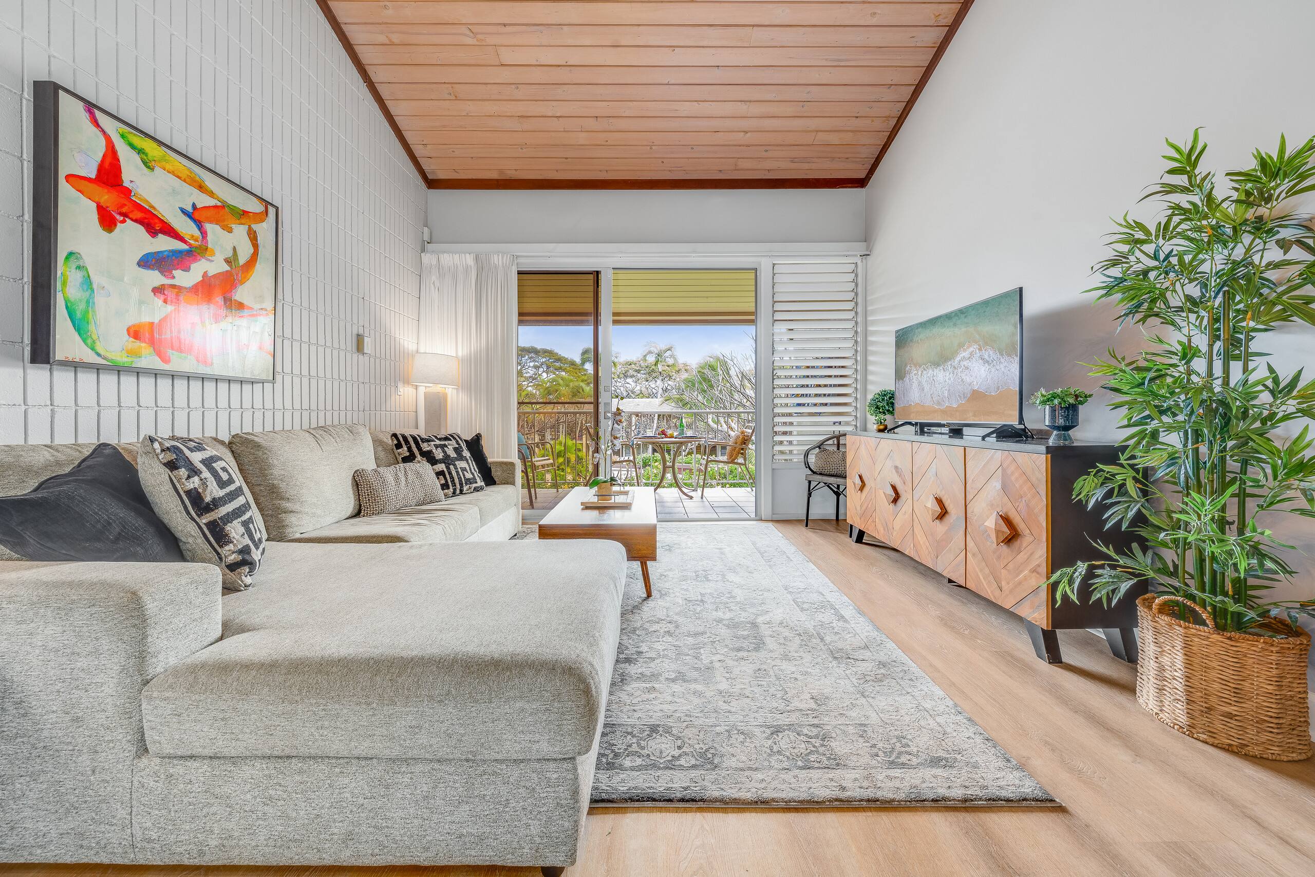 Condo in Lahaina · ★4.74 · 1 bedroom · 2 beds · 1 bath - Image 5