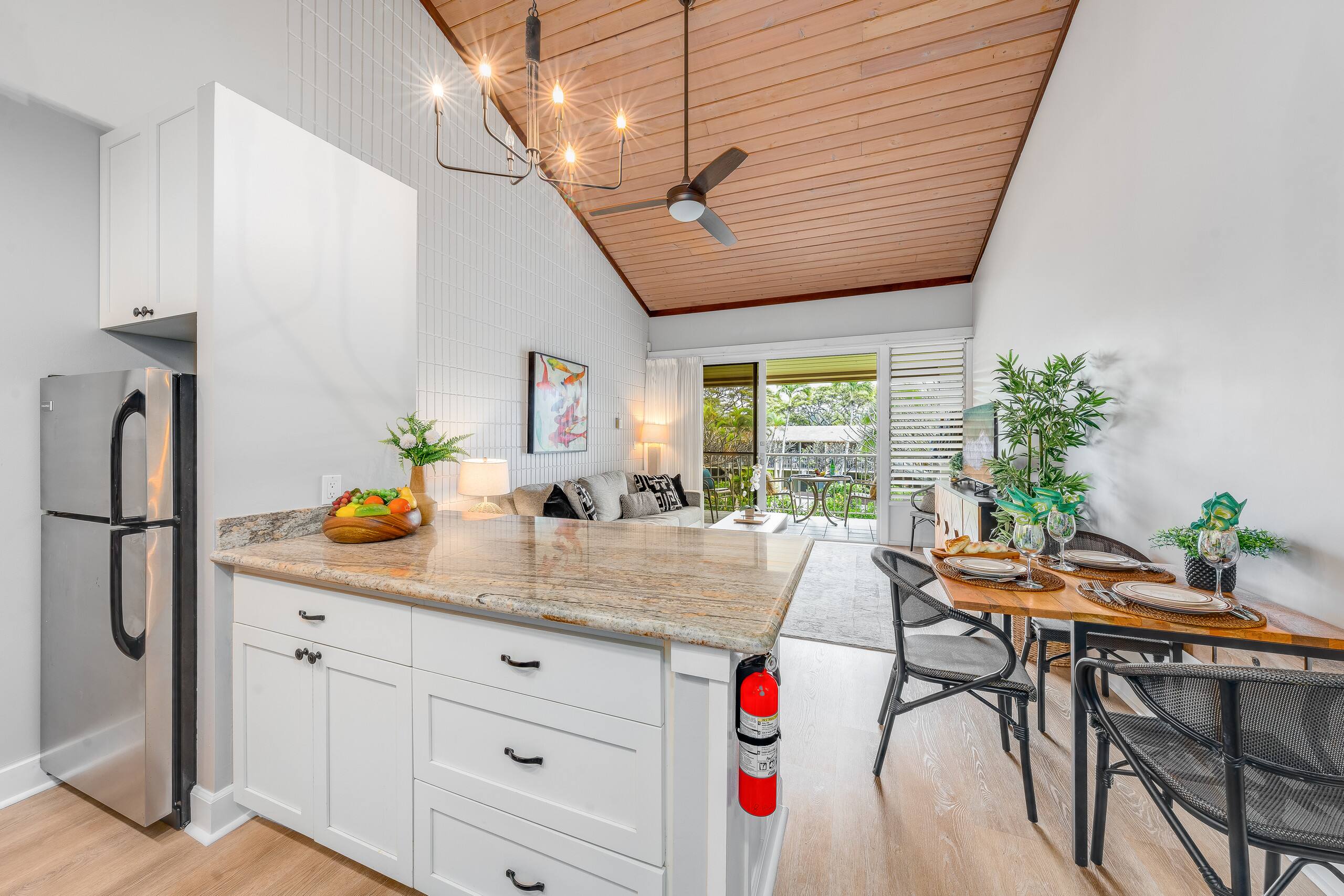 Condo in Lahaina · ★4.74 · 1 bedroom · 2 beds · 1 bath - Image 11