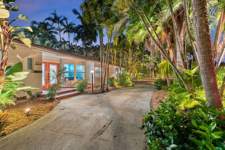 The Wellness Retreat- Amazing Amenities Near Beach gallery image 4