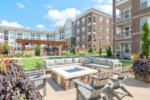 Herons Perch, Elevators, Pool, Gym