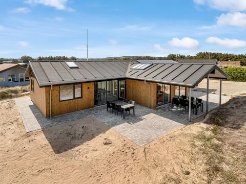 "Helga" - 650m from the sea by Interhome