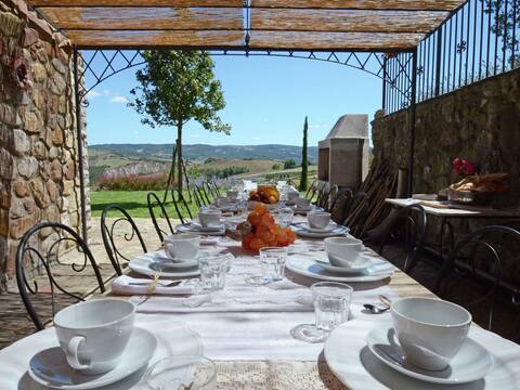 Villa in San Casciano dei Bagni with garden