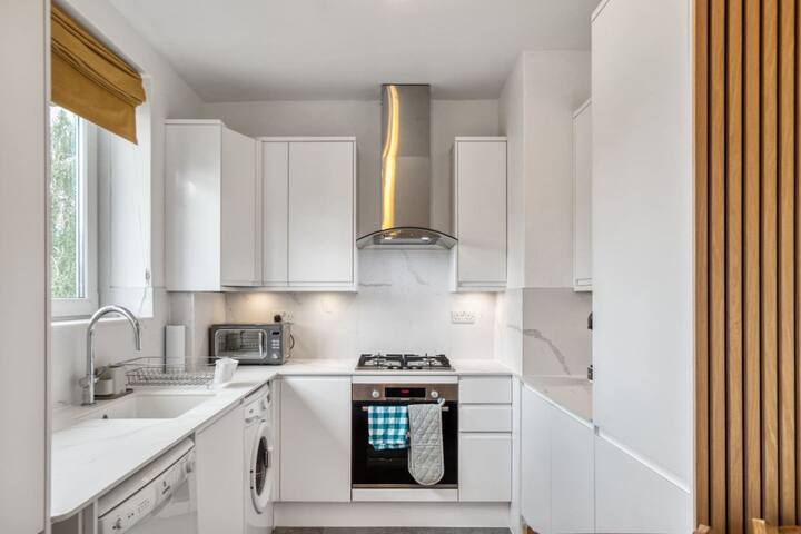 Charming 3Bed-Apartment in Southwark- Zone 1 gallery image 4