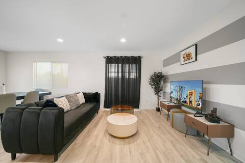 @ Marbella Lane - Modern Aesthetic 4BR Posh Home