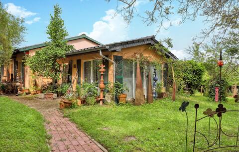 Amazing home in Nideggen with kitchen