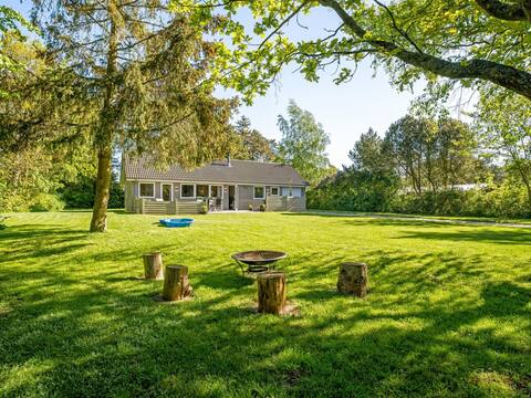"Rohan" - 700m from the sea by Interhome
