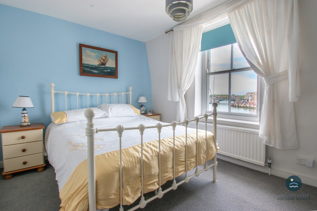 غرفة النوم الرئيسية