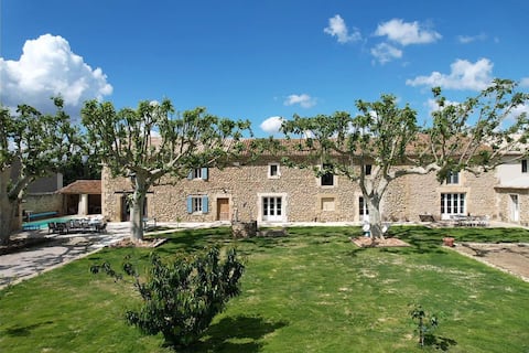 Vacation rental house with pool Lamanon Ls1-443