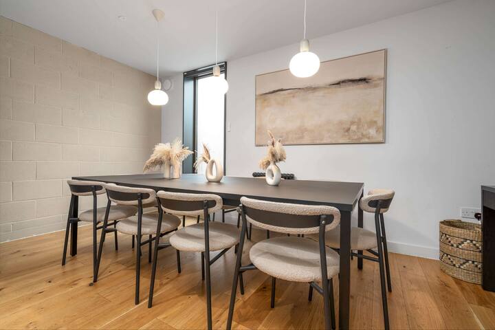 Walk to Canal St. | Luxurious Townhome w/ Roof Top gallery image 4
