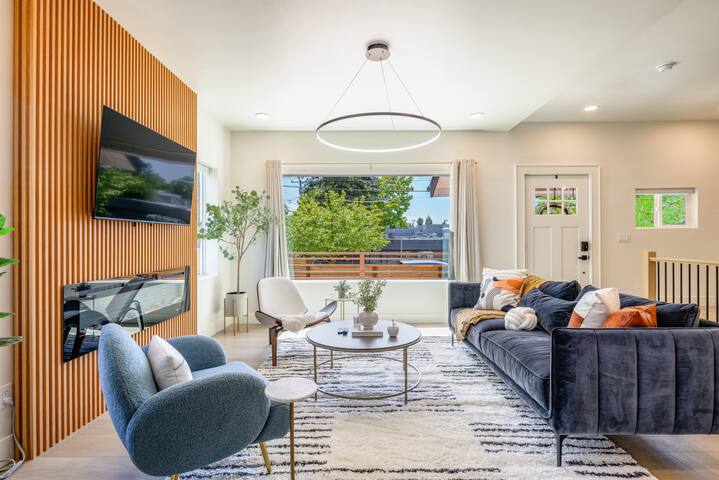 Capitolium by Stay in Nest – Walk to Cap Hill/AC gallery image 2