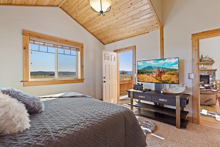 Მინიშნება სამოთხის შესახებ ~ საძინებელი #2 მთავარ დონეზე საწოლით და ცალკე შესასვლელით ვერანდაზე