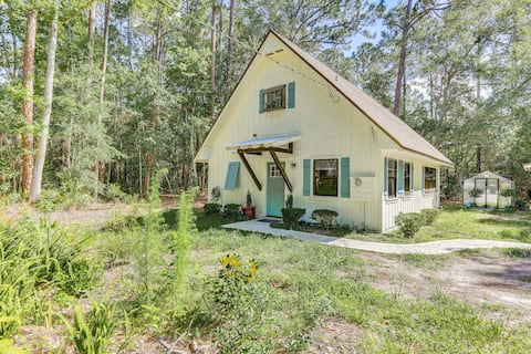 Rural Retreat! Florida Cottage w/ Screened Patio