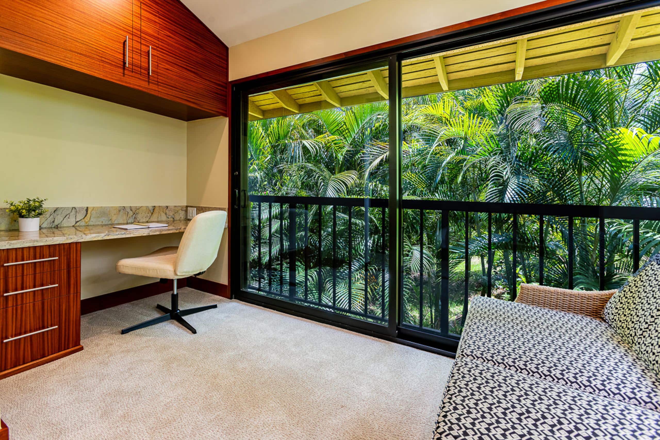 Condo in Kihei · ★4.9 · 1 bedroom · 3 beds · 2 baths - Image 24