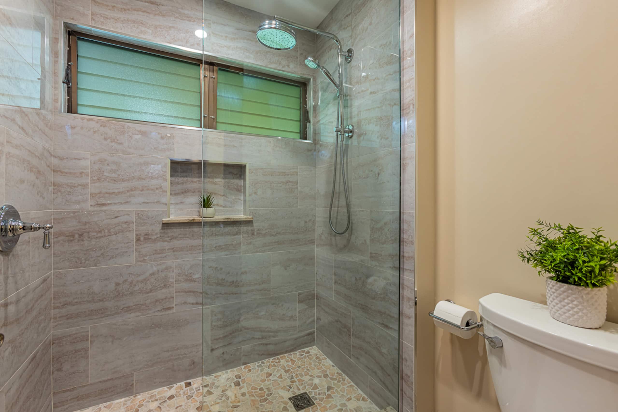 Condo in Kihei · ★4.9 · 1 bedroom · 3 beds · 2 baths - Image 20