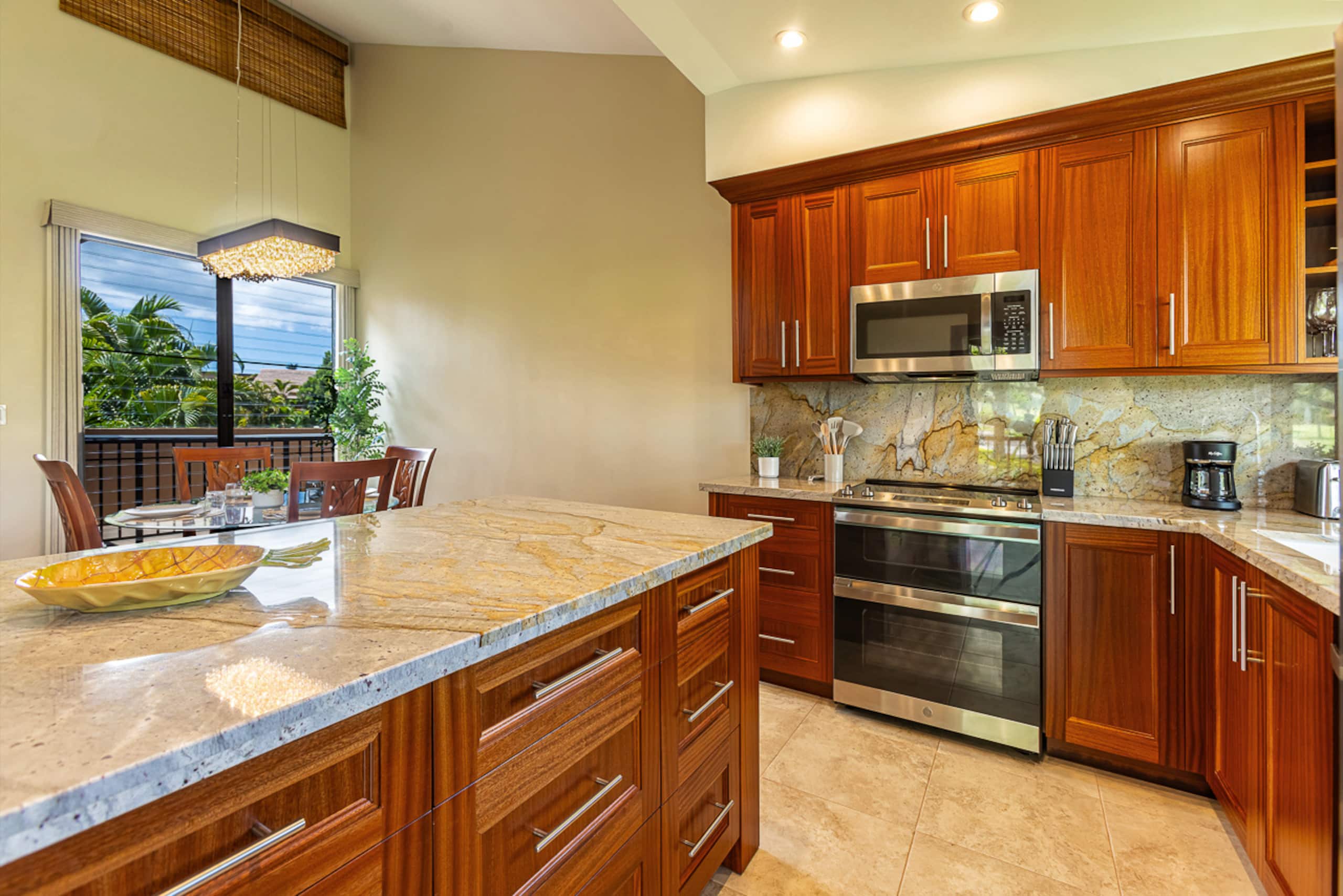 Condo in Kihei · ★4.9 · 1 bedroom · 3 beds · 2 baths - Image 16