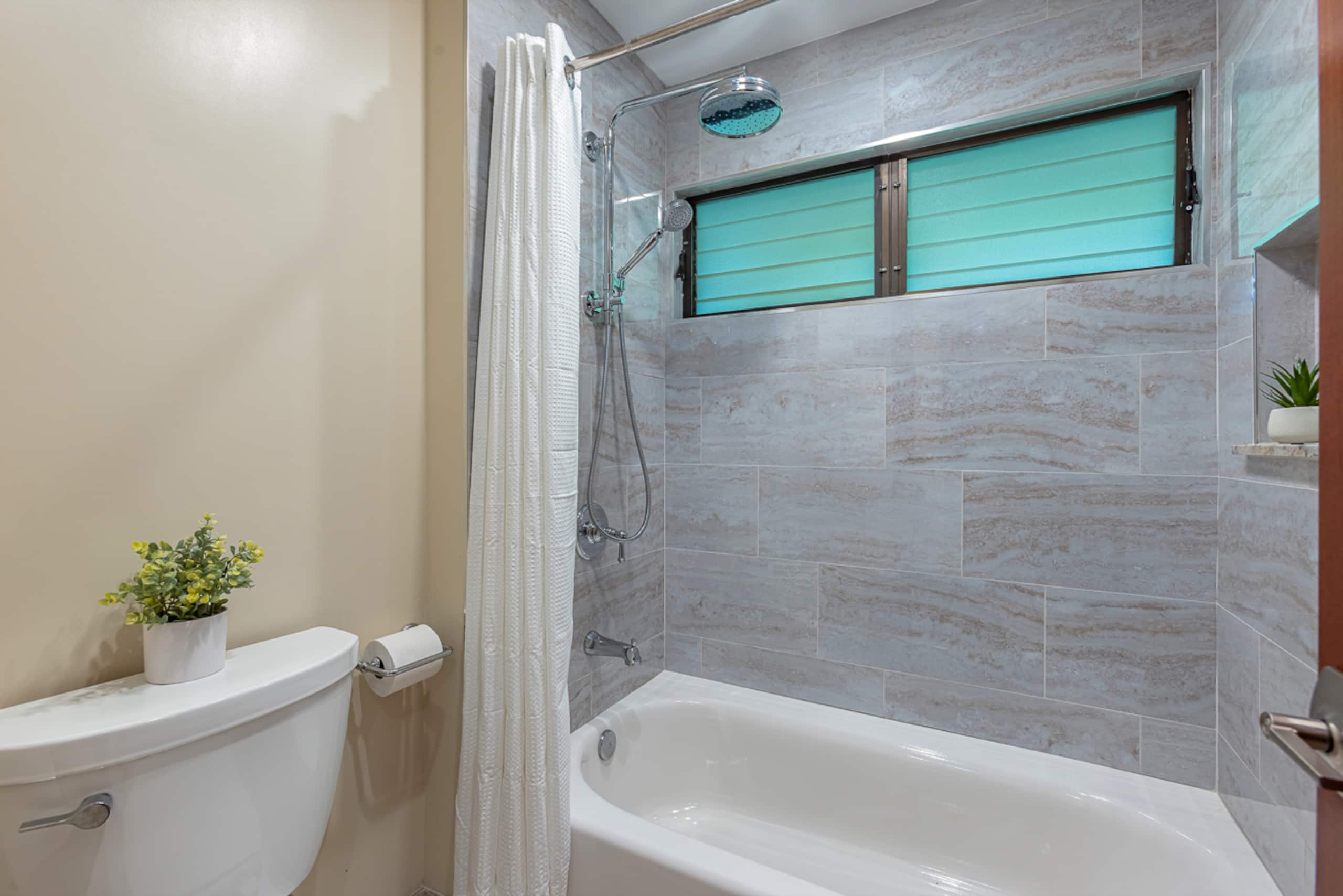 Condo in Kihei · ★4.9 · 1 bedroom · 3 beds · 2 baths - Image 27