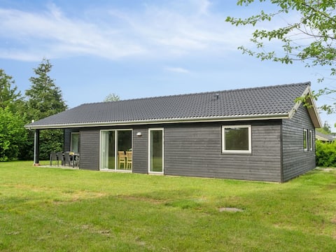 "Dorreth" - 3.2km from the sea by Interhome