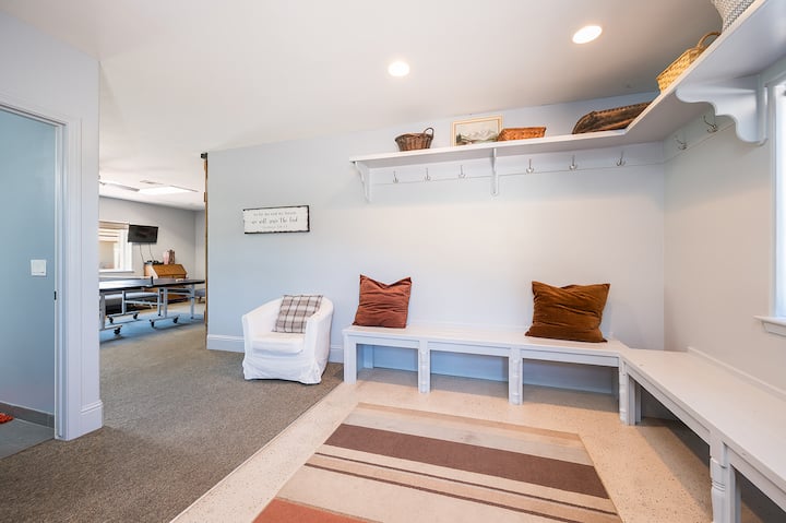 通往游戏室的杂物间入口