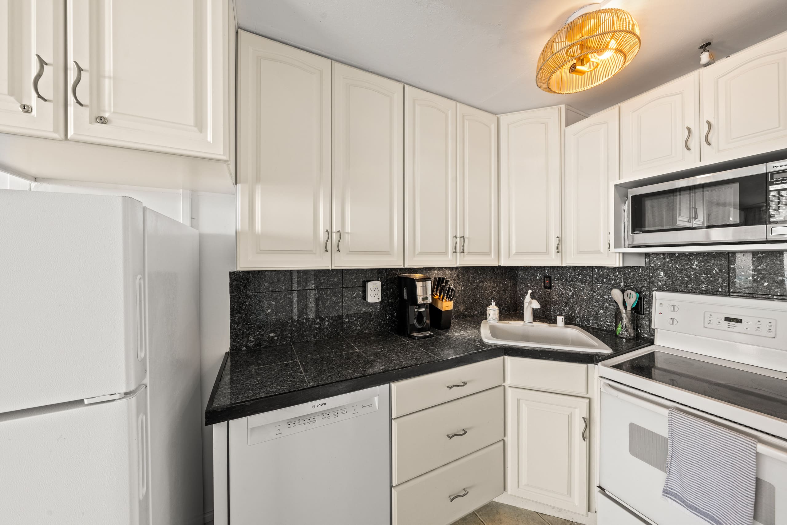 Driftwood Oceanfront - Image 12